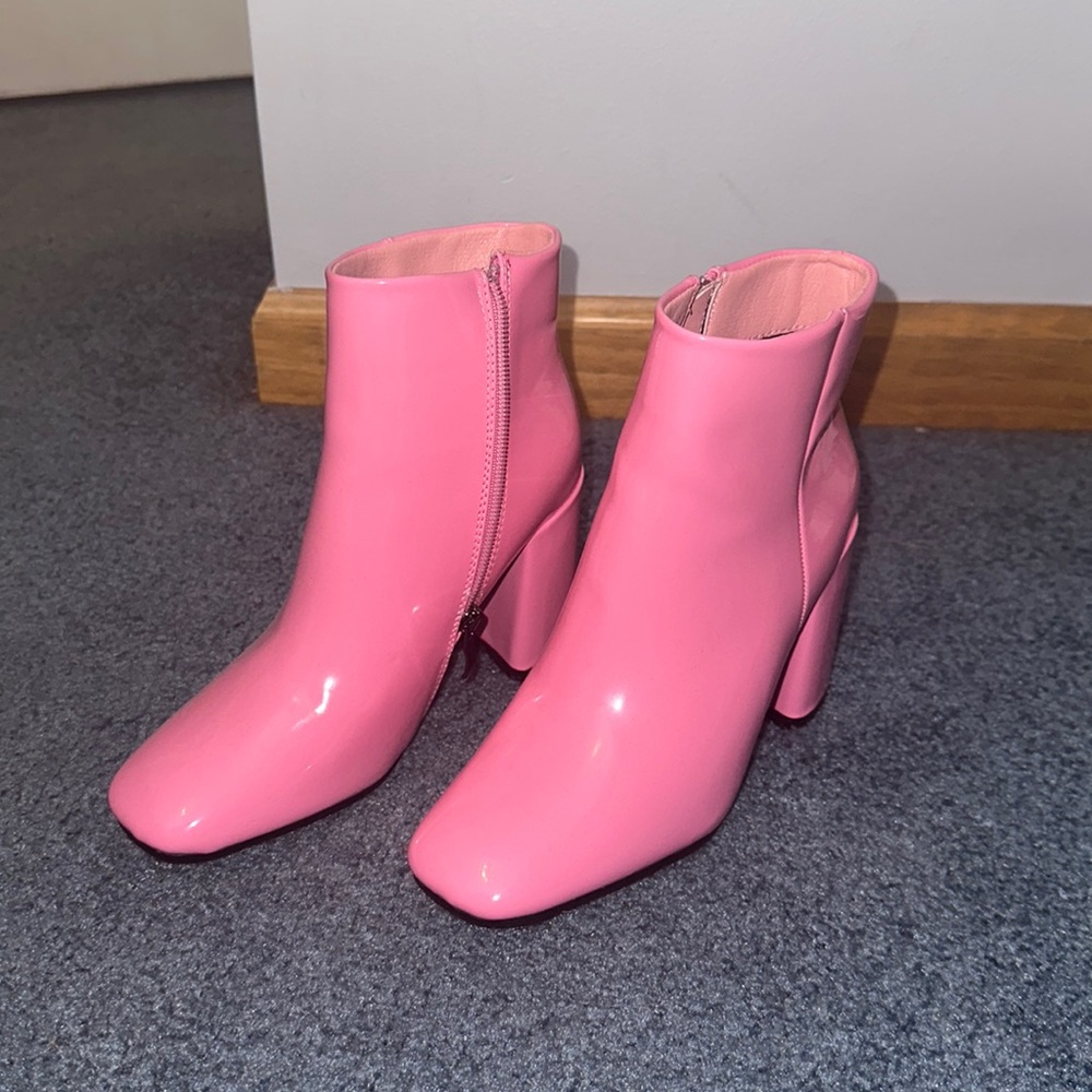 Pink heel boots